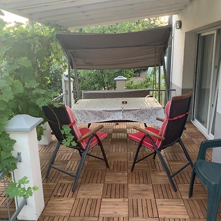 Apartman Mira SJJ Esterno foto