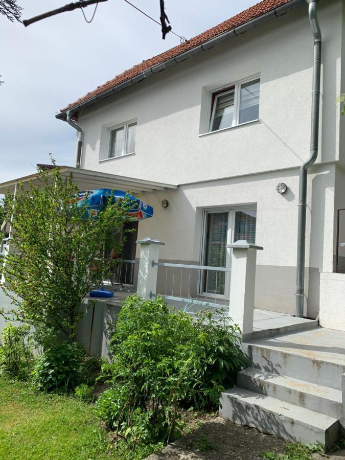 Apartman Mira SJJ Esterno foto