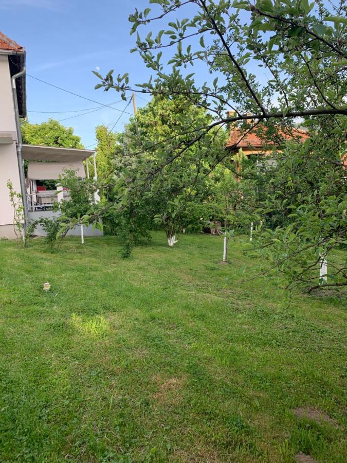 Apartman Mira SJJ Esterno foto