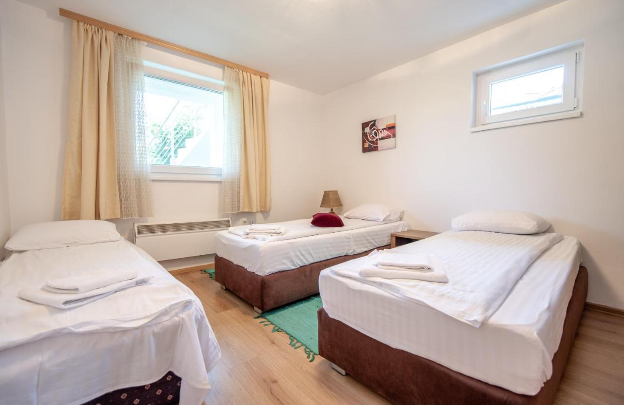 Apartman Mira SJJ Esterno foto