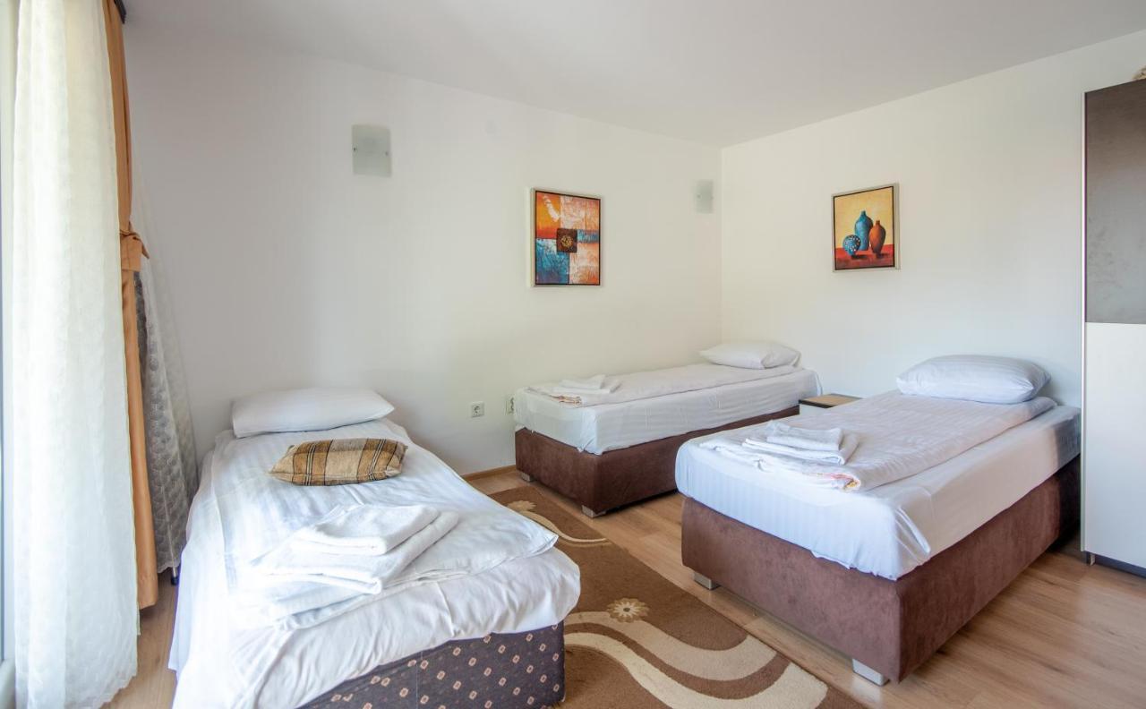 Apartman Mira SJJ Esterno foto